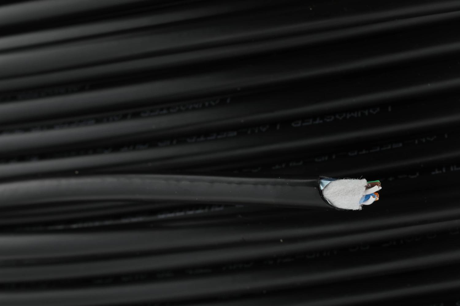 Кабель информационный Lanmaster LAN-5EFTP-WP-OUT кат.5E FTP 4 пары 24AWG PE внешний 305м