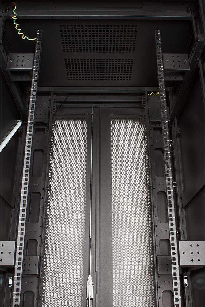 Шкаф серверный Lanmaster (TWT-CBB-47U-8X10-P1) напольный 47U 800x1000мм пер.дв.перфор. задн.дв.перфор.2-хст. 2 бок.пан. 800кг черный 926мм 131.2кг 2277мм IP20 металл