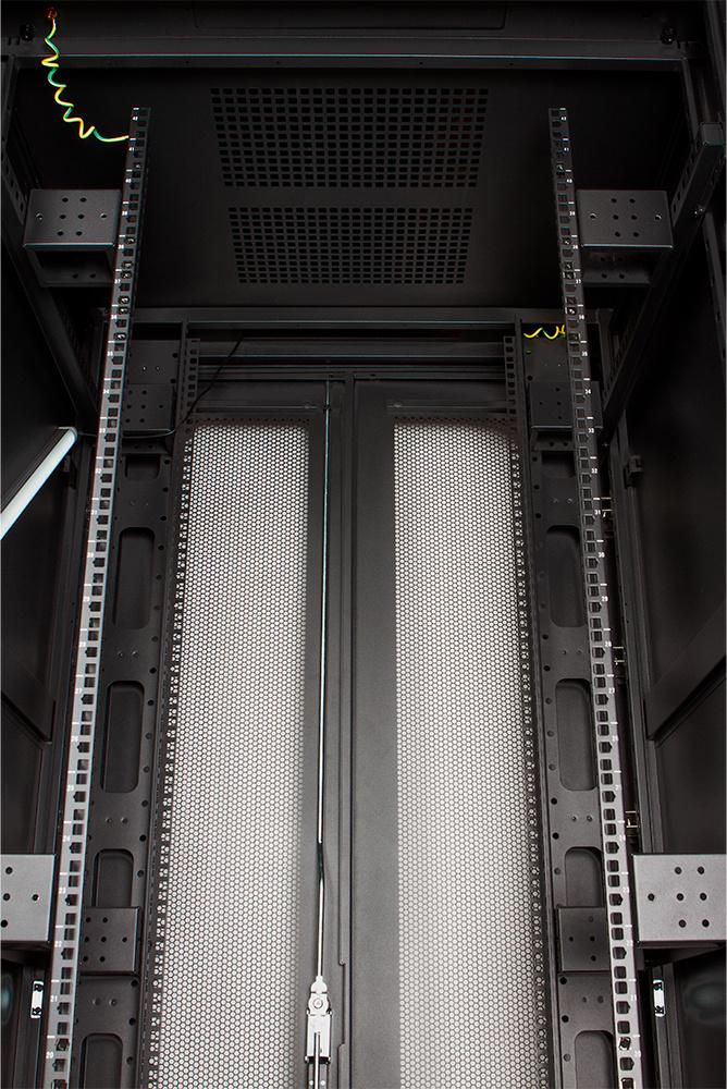 Шкаф серверный Lanmaster Business (TWT-CBB-47U-8X12-P1) напольный 47U 800x1200мм пер.дв.перфор. задн.дв.перфор.2-хст. 2 бок.пан. 800кг черный 1126мм 142.2кг 2277мм IP20 сталь
