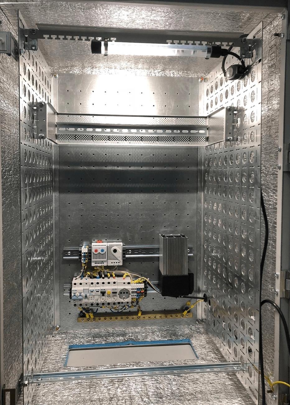 Шкаф коммутационный ЦМО (ШТВ-Н-12.6.3-4ААА-Т1) настенный 12U 620x330мм пер.дв.металл несъемн.бок.пан. 150кг серый 220мм 50кг 120град. 600мм IP54 IK10 сталь нержавеющая уличный всепогодный с вентилятором с нагревателем укомплектованный 150Вт